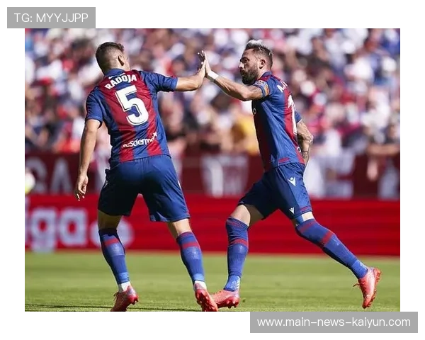 塞维利亚通过快攻创造绝佳机会：速度与空间的攻防协奏曲