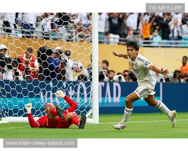 皇马一次倒三角传递拆成长久僵局，卡马文加表现亮眼