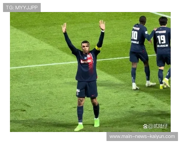 巴黎不断围绕姆巴佩制造机会,前场节奏主导比赛